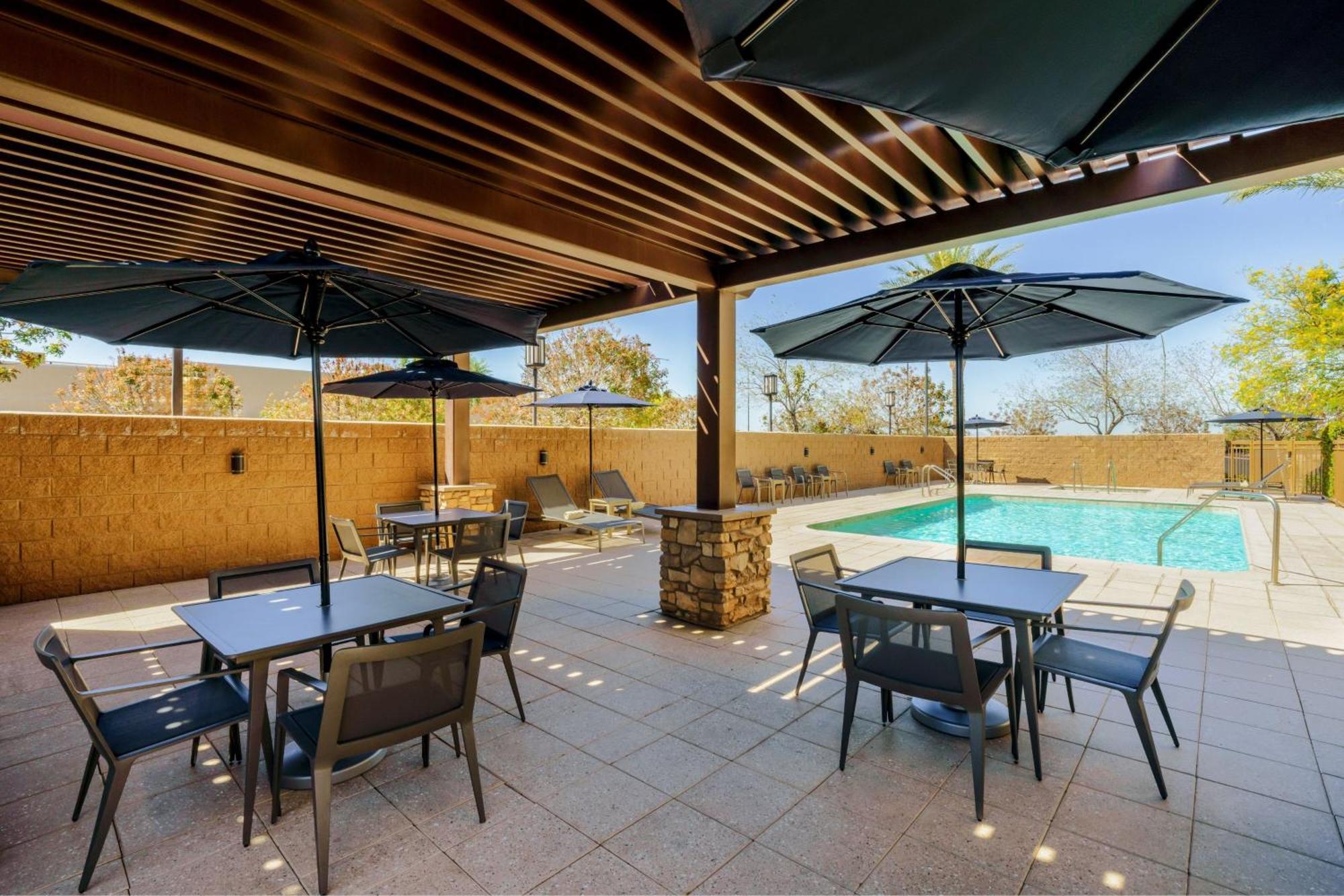 Courtyard By Marriott Phoenix Mesa Gateway Airport Exteriér fotografie